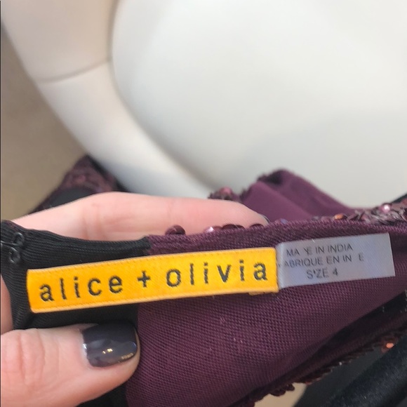 Alice + Olivia wine colored squid dress in size 4 - Picture 5 of 5